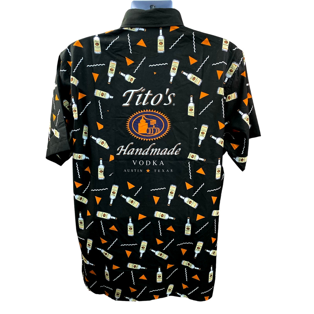 Tito’s Vodka Print All Over Button Up Short Sleeve Shirt men’s M Poly Stretch